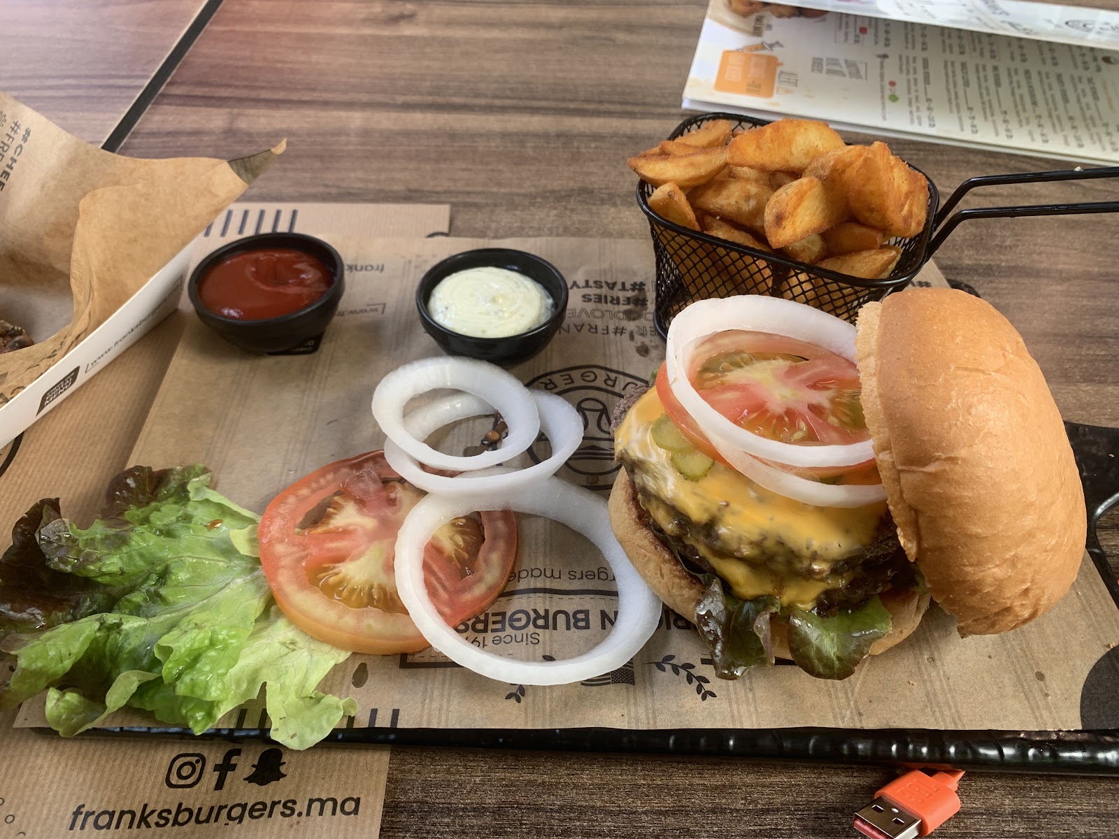 Frank’s Burgers Sonaba — photo 3