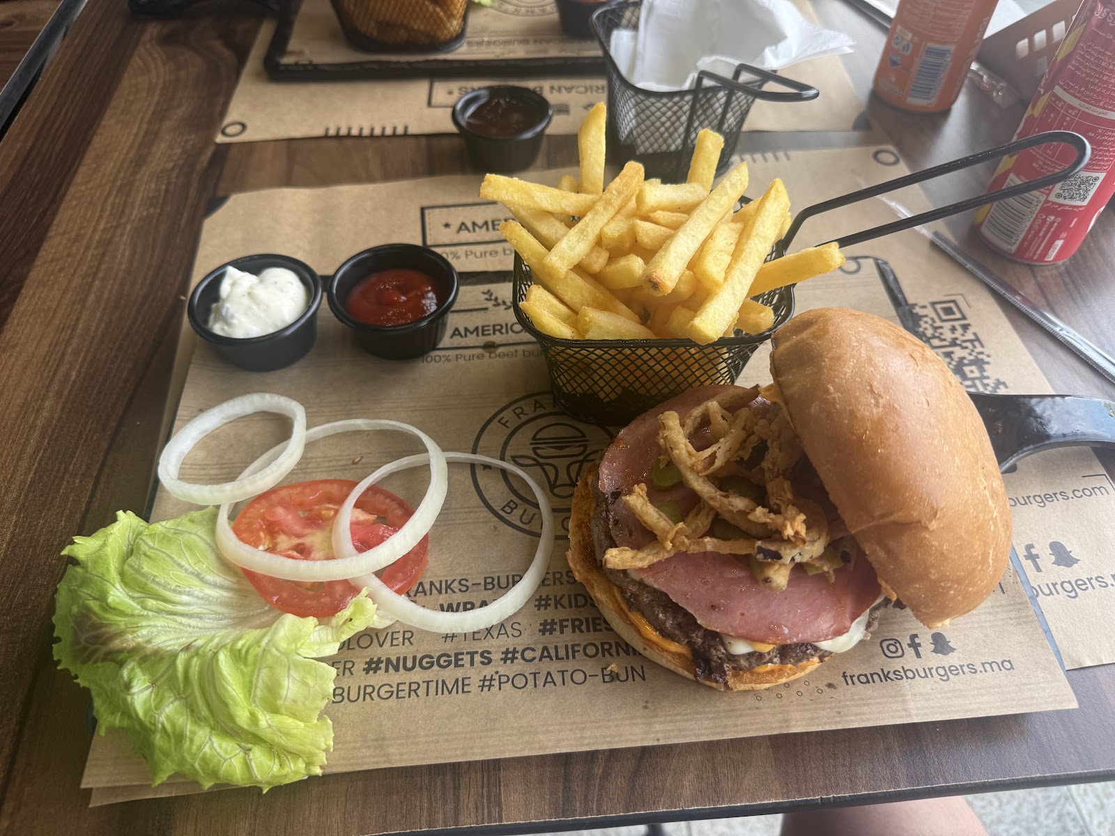 Frank’s Burgers Ave De Far — photo 3
